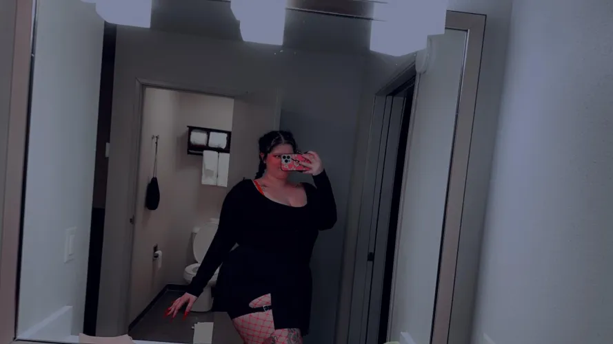 Thumbnail Goldenbbykay's Need: Titties Sucked On - A Chubby Moment