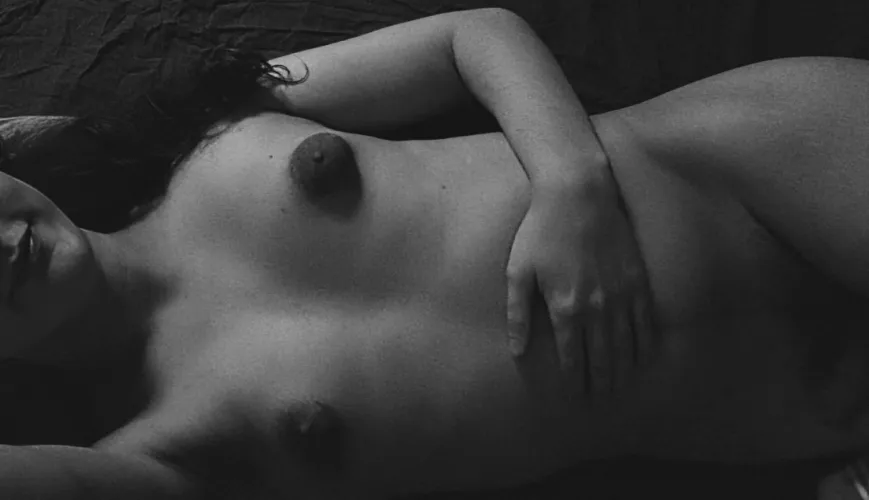Thumbnail Lonely Nights Explored by NemoFeelingAlone | dykesgonewild