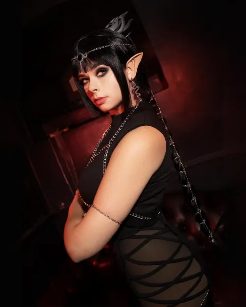 Thumbnail Shadowheart by Eicosplayy - cosplaygirls Article by Inevitable-Ad-7266