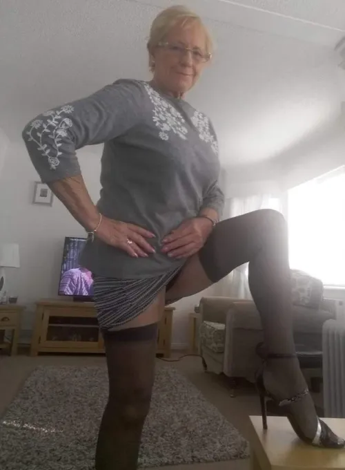 Thumbnail Eileen at 82: A Fascinating Insight | Professional_Use2842 | gilf