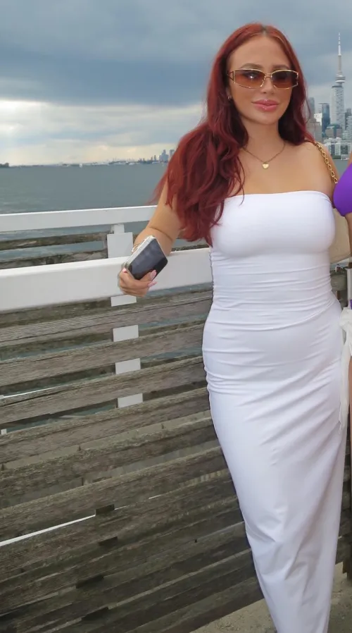 Thumbnail Cassondrabillions Shares a Dress Mishap Story