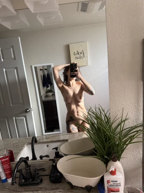 Thumbnail Feeling Hot? Kelsey_maymay's 'Is It Hot in Here or Is It Just Me?' - Nude Selfie