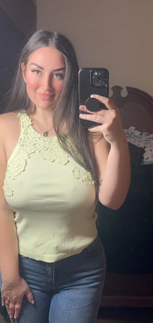 Thumbnail Day Off Fun: Mirror Selfie | Gotoprofile1357