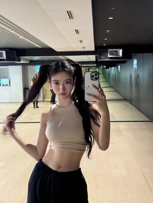 Thumbnail MEOVV ANNA - Exploring Kpopfap with 46jqx