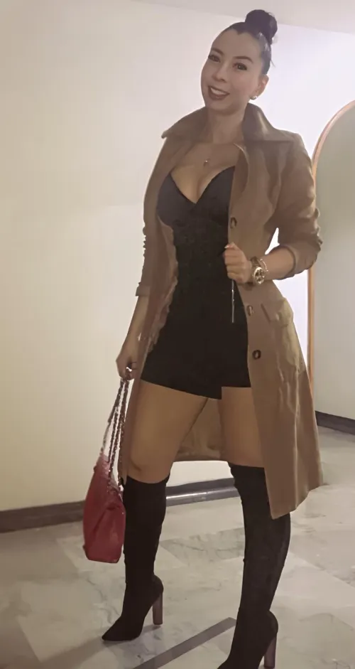 Thumbnail Lilyt Coss - ClassyPornstars Article by Mistrescossi
