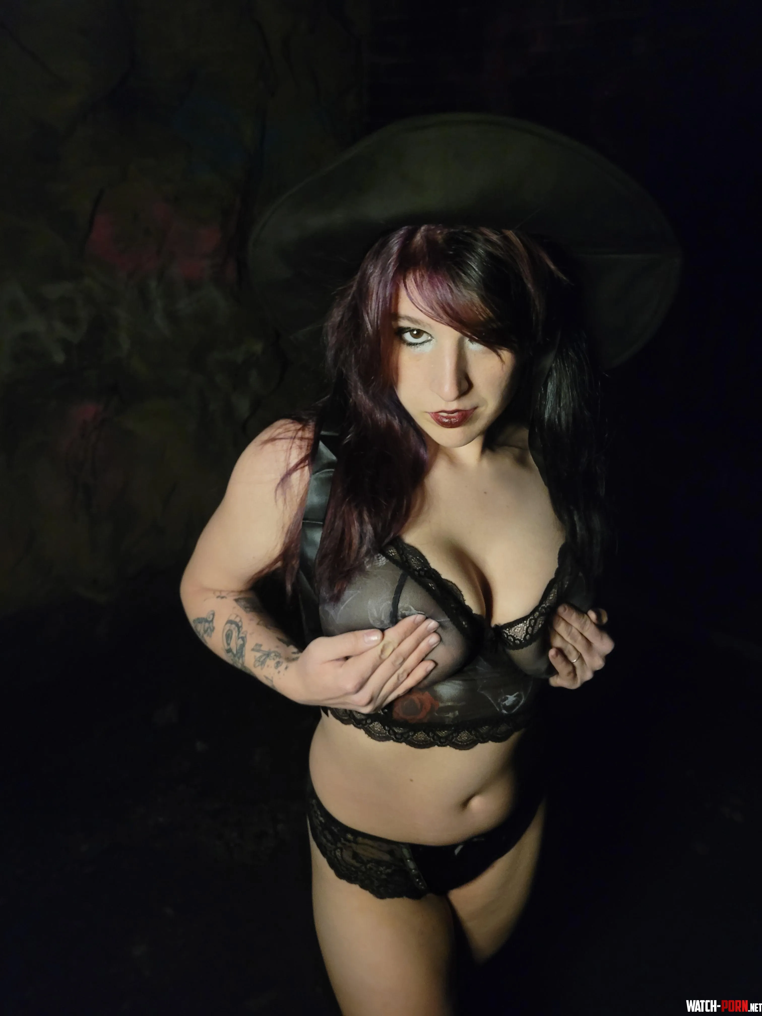 Witch mommy by lovely_wench