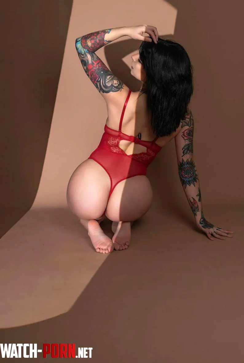 Waiting someone to arche for in my red lingerie by Inside-Locksmith3505