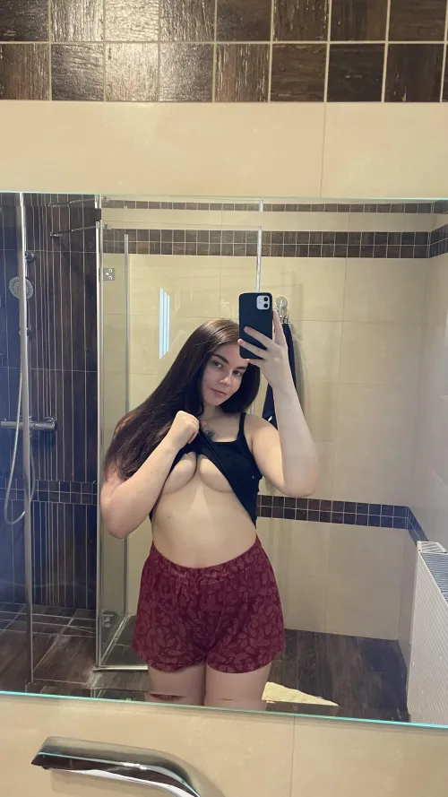Thumbnail Fun-Physics-1829 Shares Bathroom Shots on BarelyLegalTeens
