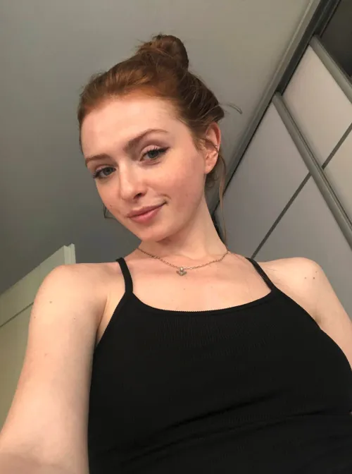 Thumbnail Myystic_Wishhes' Feel-Good Moment: Celebrating Brunette Vibes