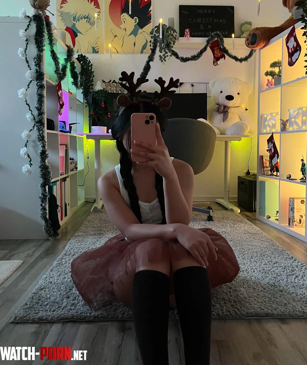 Just ur shy reindeer appearing  by pandakikii