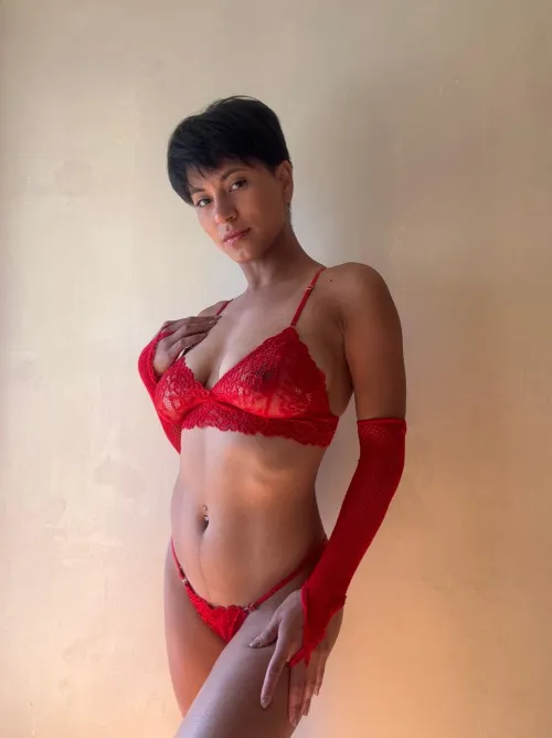 Thumbnail Seductively Red: Fun-Airport-8589's Provocative NSFW Outfits