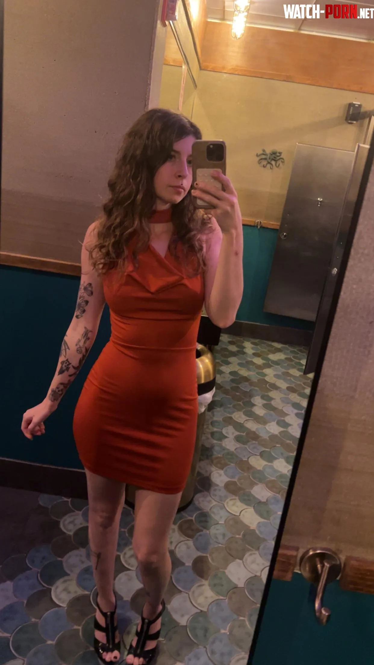 This dress really shows off my small waist  by XDbabyX_1995