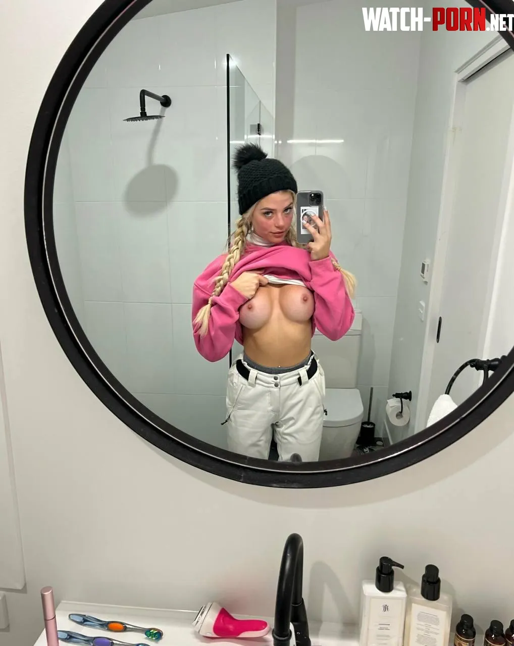Selling  Hey  im  Come check out my profile Videocalls  Sexting  Customs  And a lot more  You can find me over on SC aminatendy TG  aminatendy by Berge45677