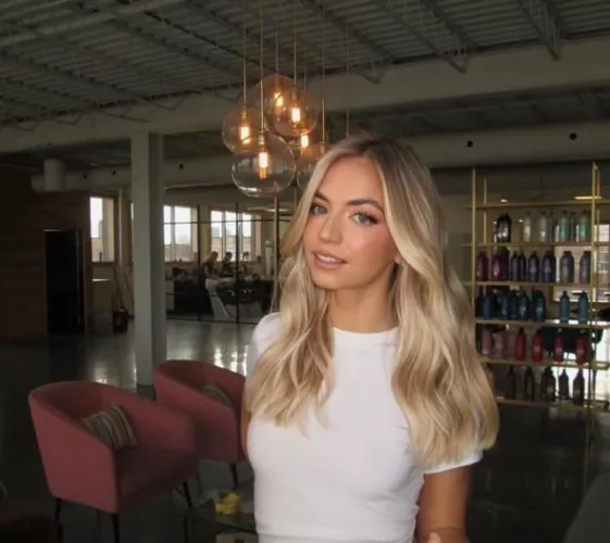 Thumbnail Unveiling Ludivine Reding's Essence of Beauty in PrettyGirls