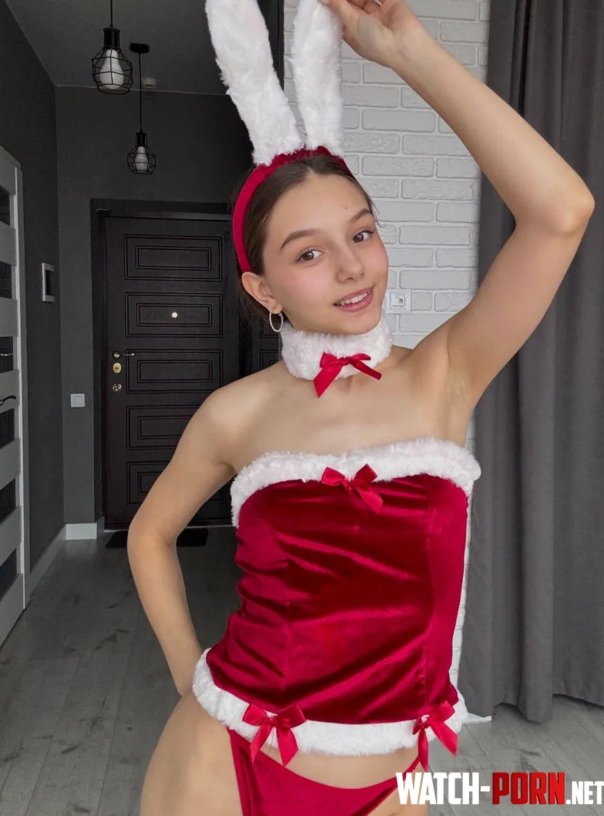 Petite bunny girl with exceptionally small ears by IrresistibleCall