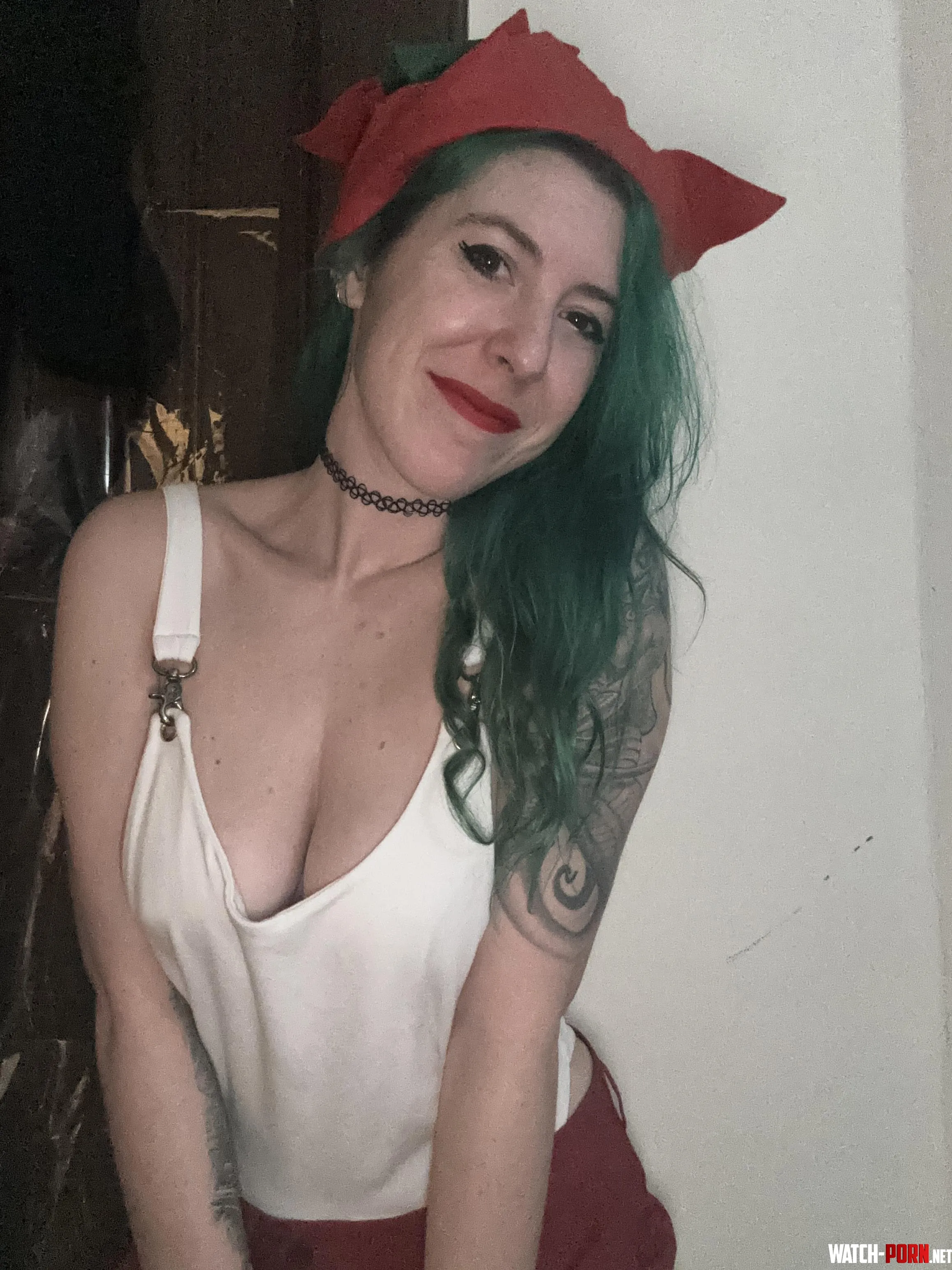 Cute elf cleavage by sirenskiss3