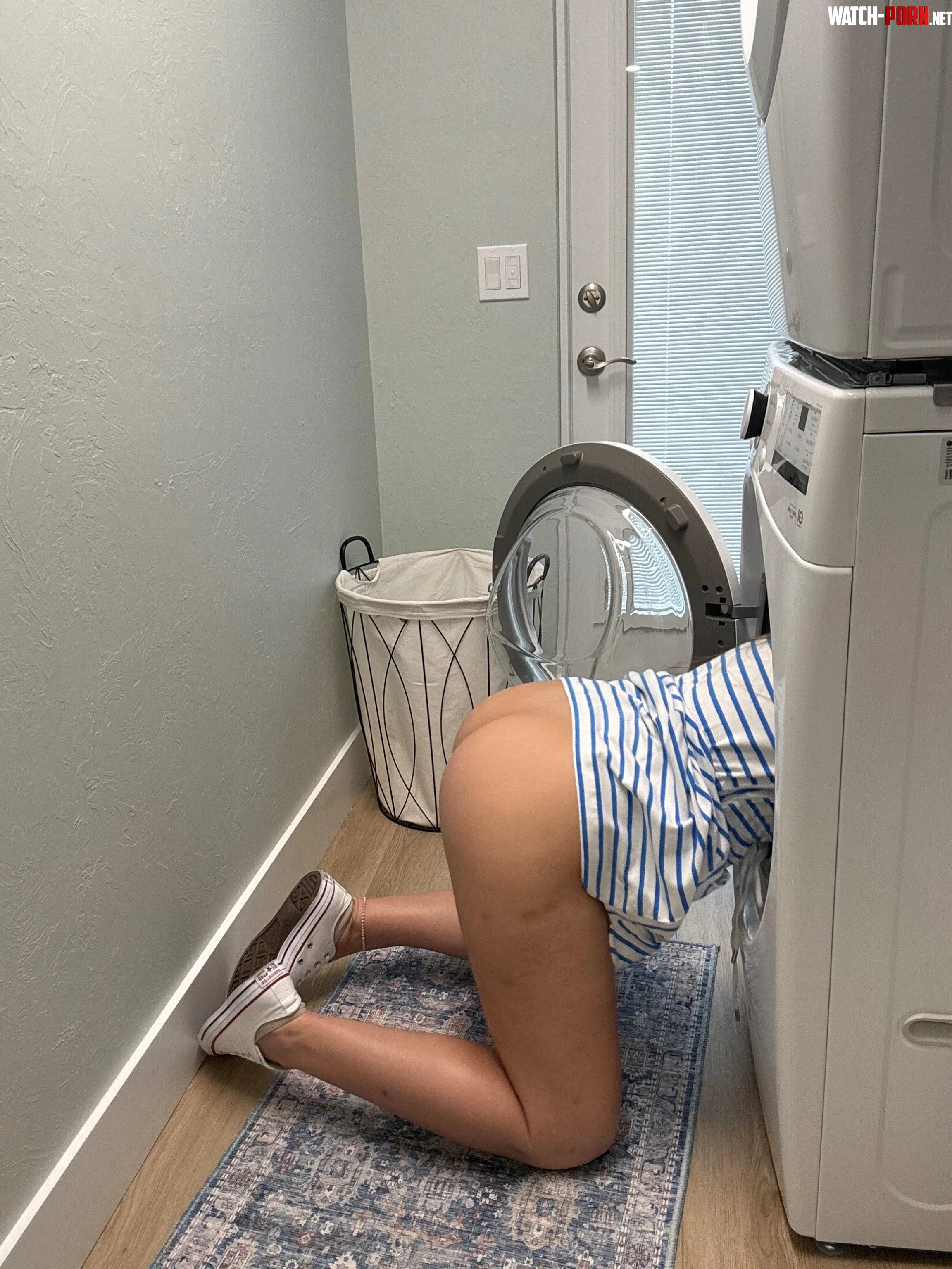 Stuck and ready to be fucked by GhostGoSavage