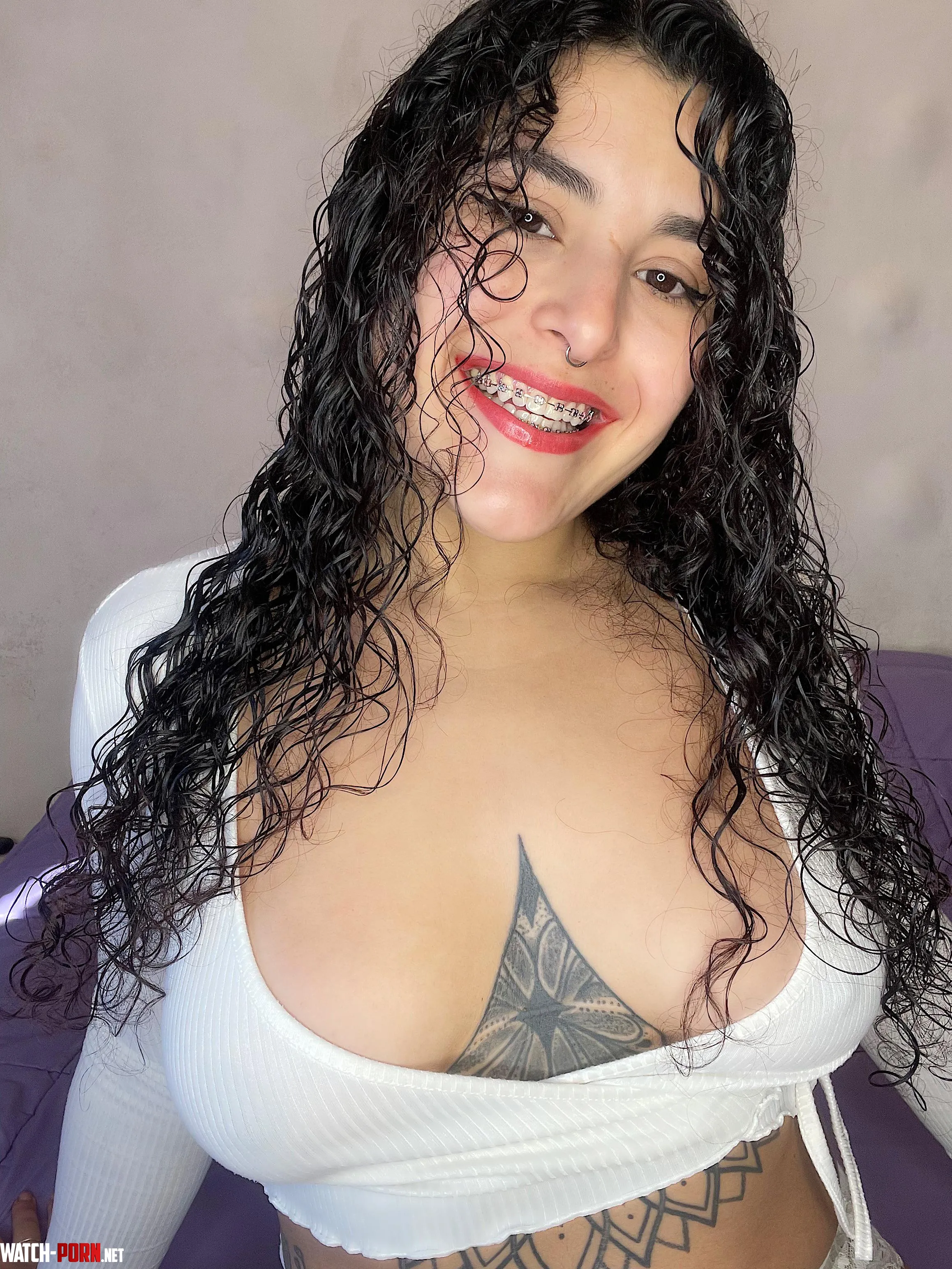 I love the color white on my skin by curlyydoll