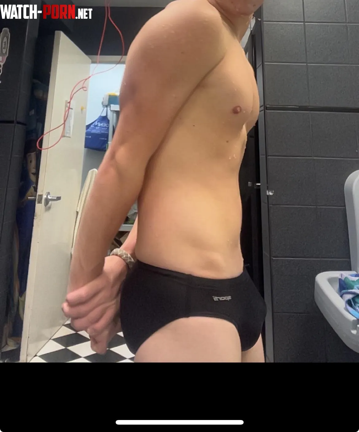 Not my greatest bulge pic but I think its good especially for HS student by Baguette_oui_oui