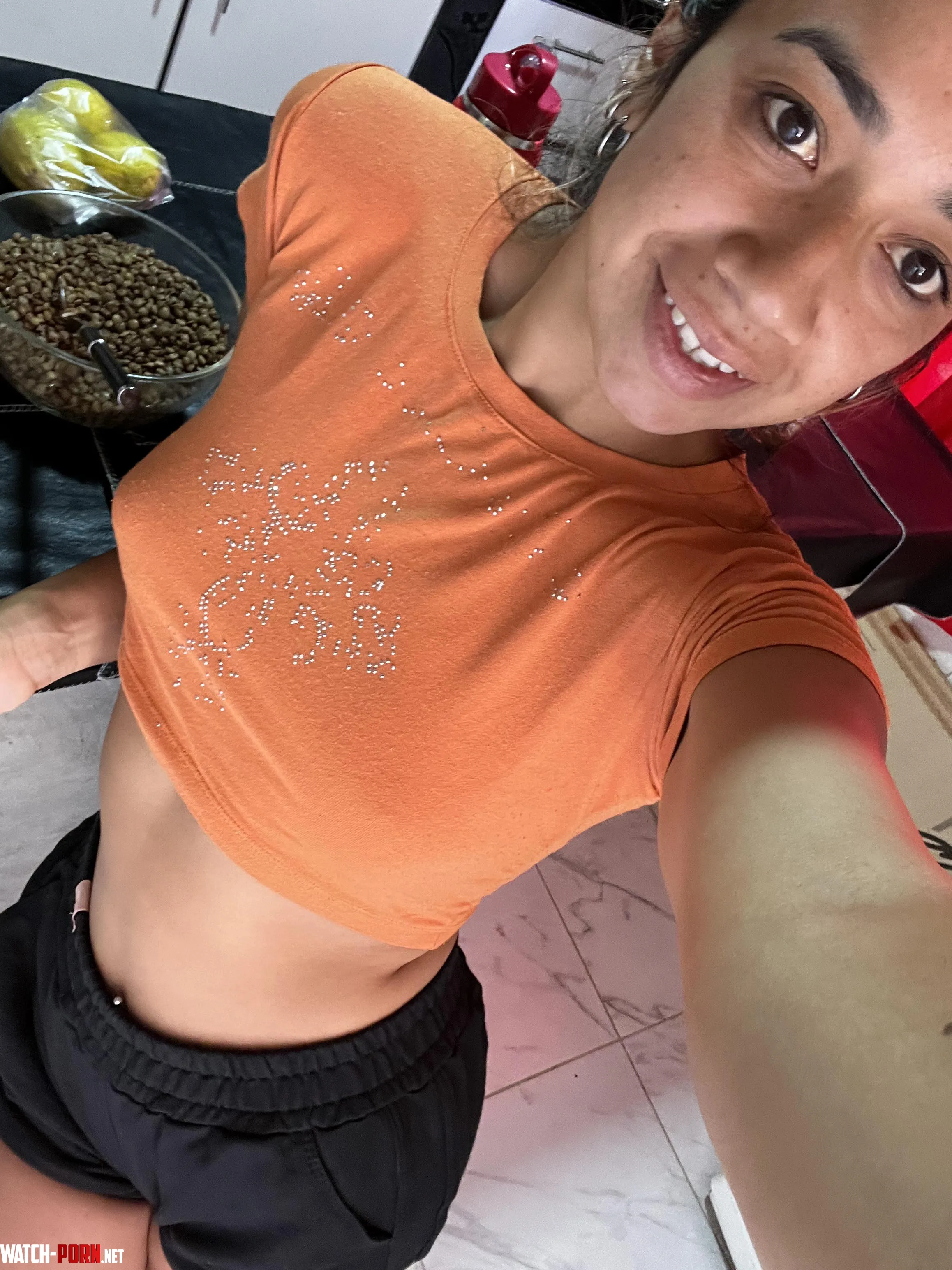 just a pretty selfie in my croptop by Girl270