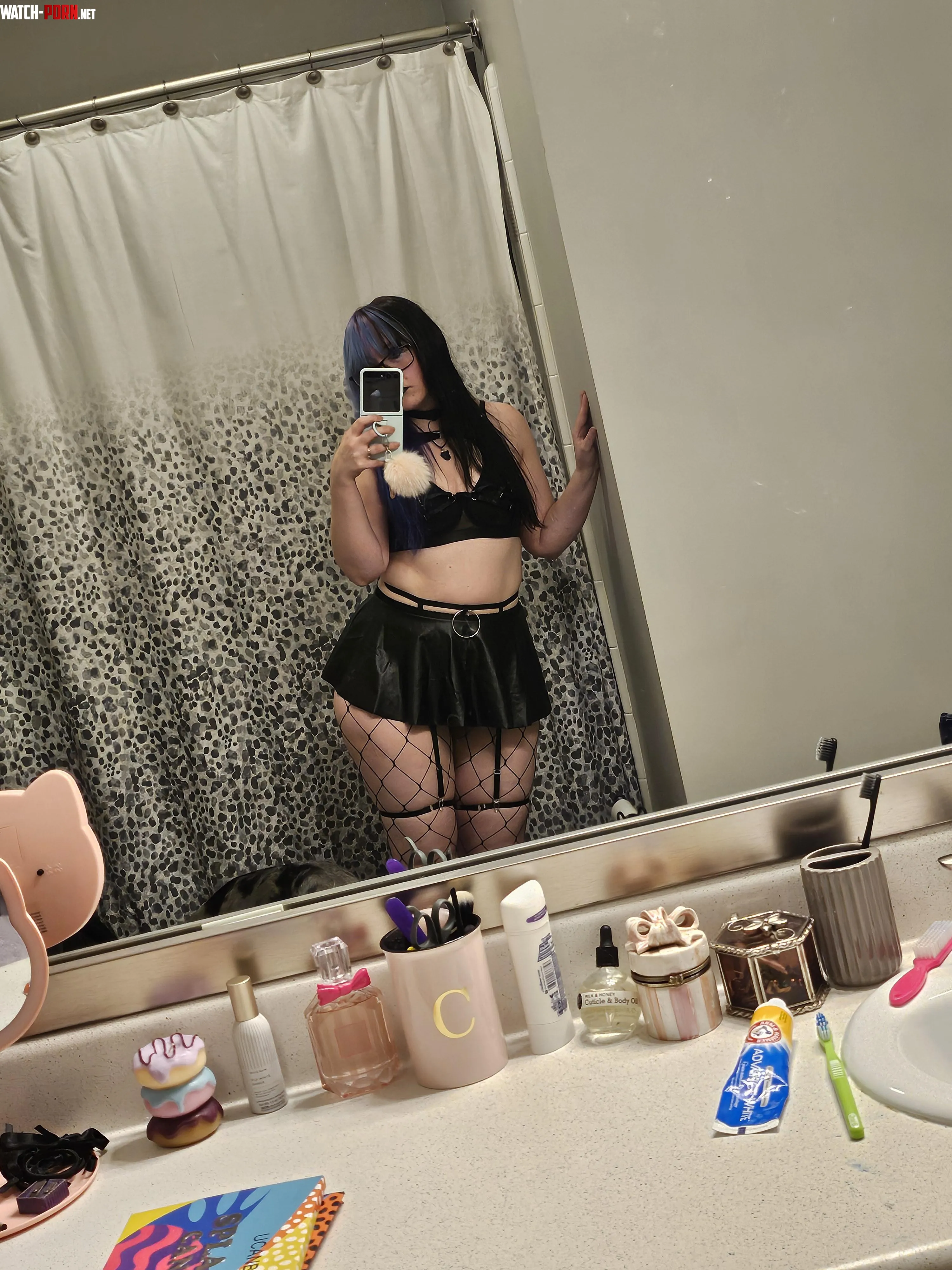 I look so hot in this set by thatbrattlaura