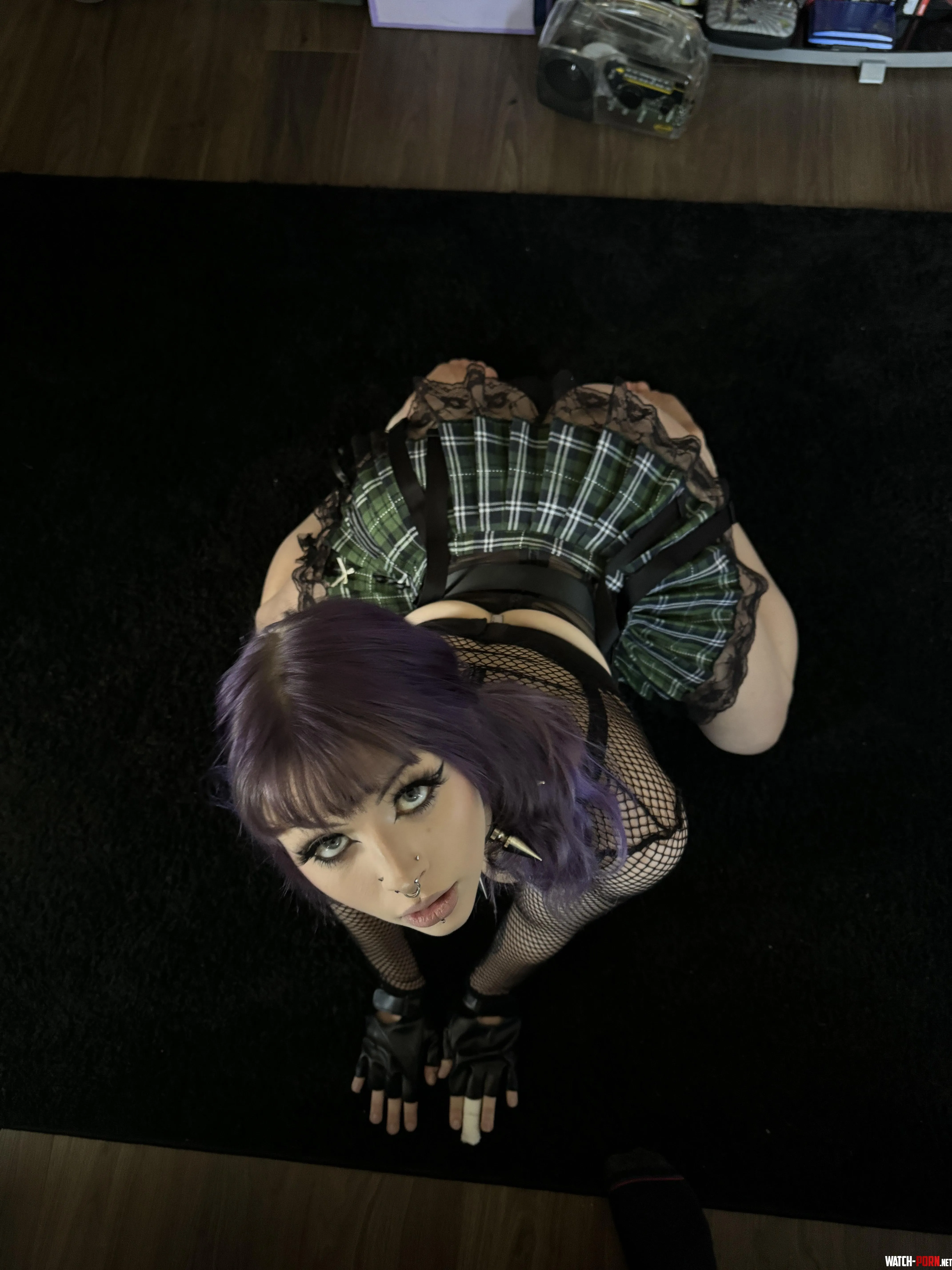 toy around with me   by violenthomie