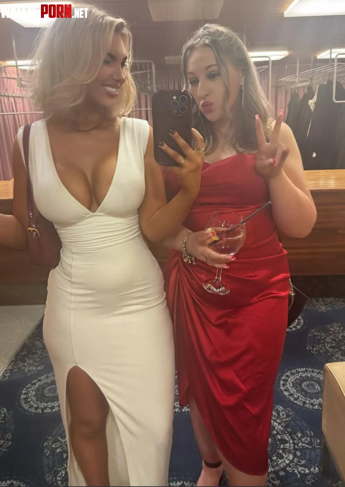 White or red by round_plastic2