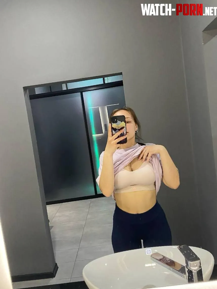 I love taking quick selfies by fozzyteens