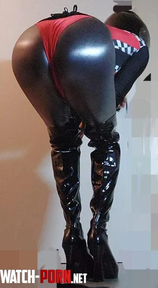 Think my shiny ass would fit in down at the race track by sissysouthern