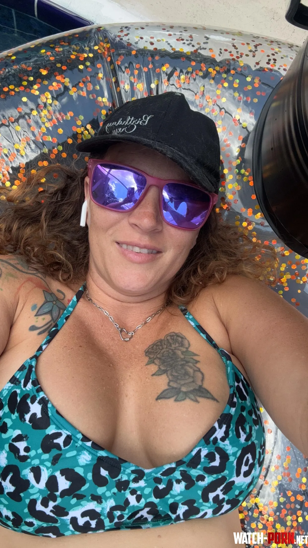 Nobody fucks better than a mommy with a fat pussy by BroncoCutie