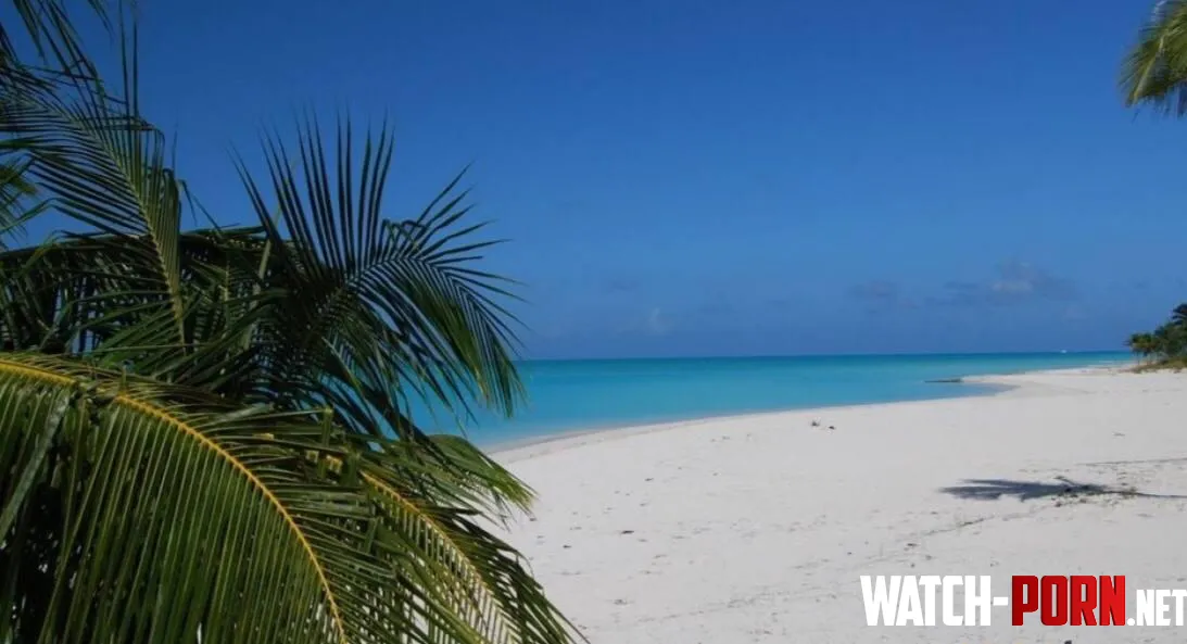 Treasure Key Beach Bahamas  by xxFoxyJeans_17