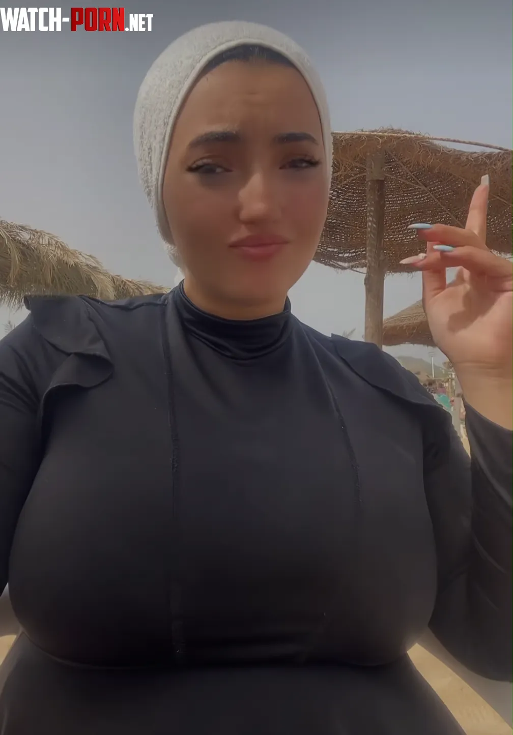 Hijabi by Desecr8or