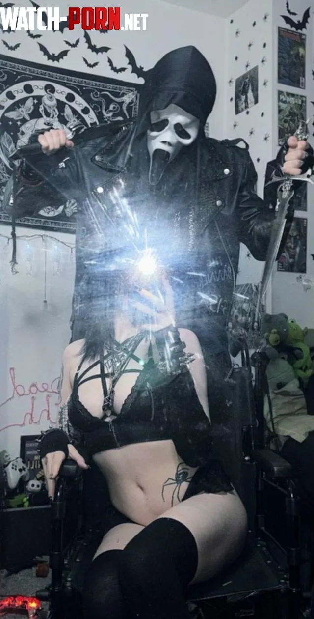 Threesome with a goth chick by LivingDeadGothh