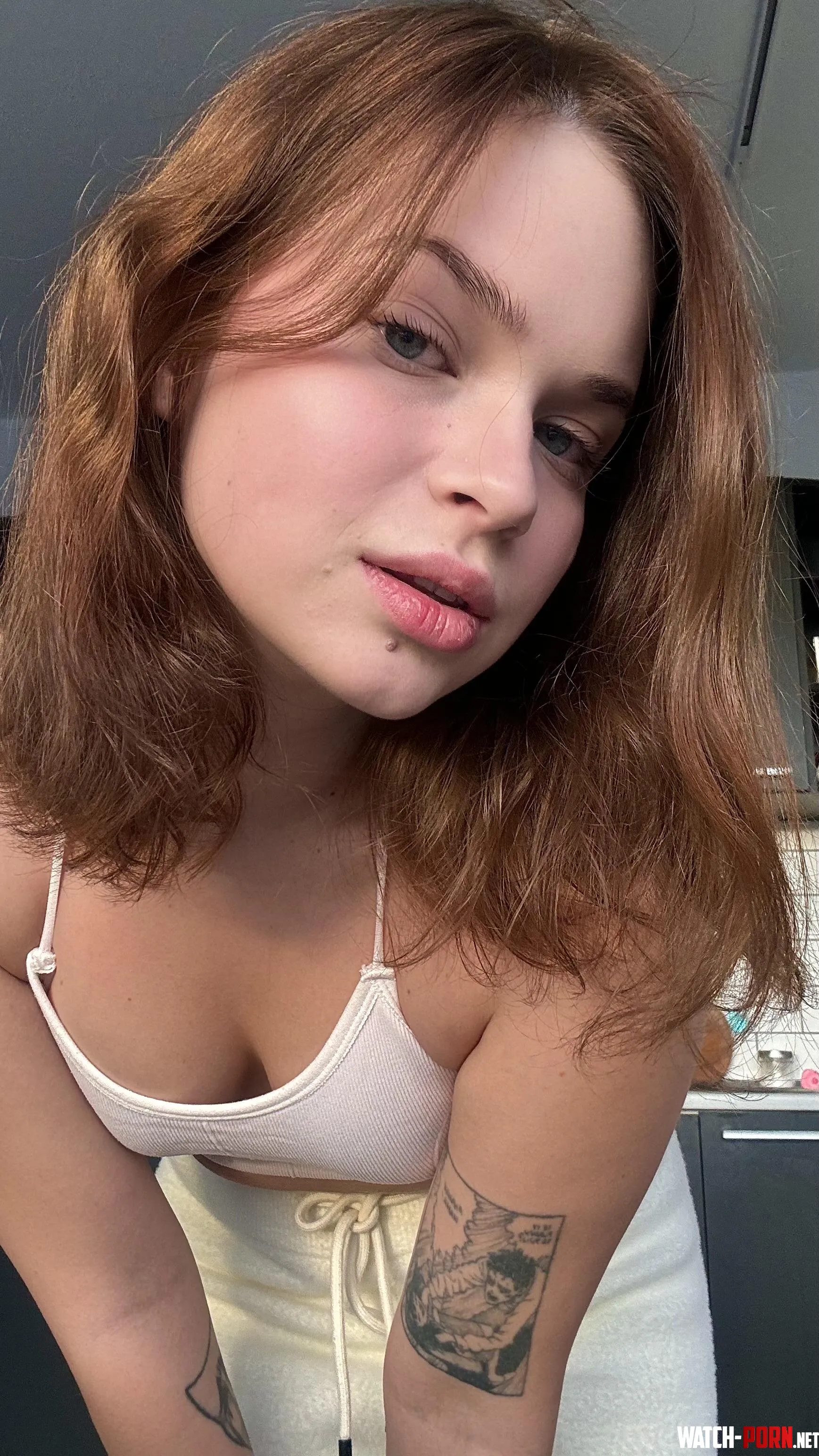 Wearing a bra to the gym Thats a crime by justbbyri