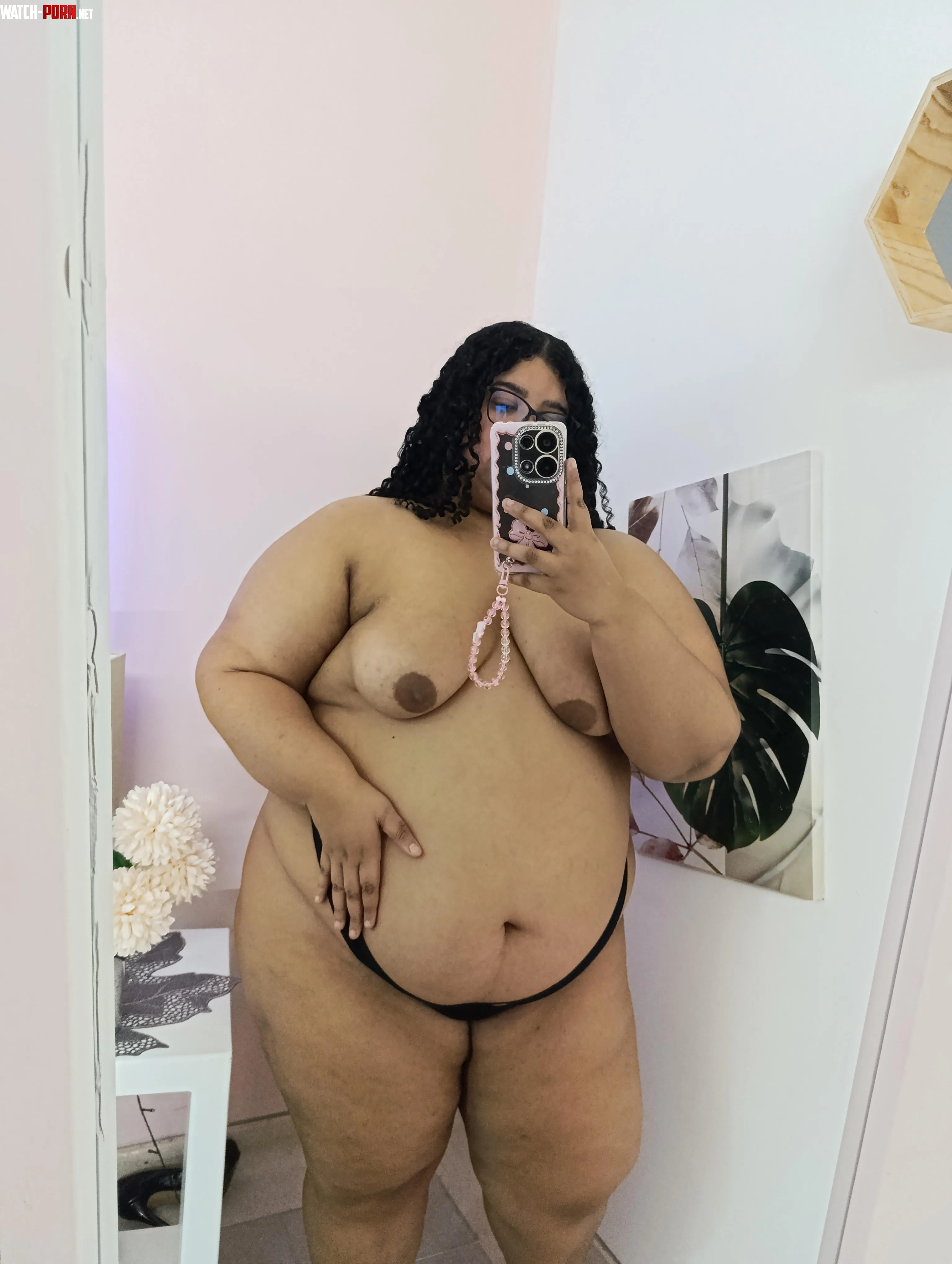 does my belly turn you on y or n by HaileyWhirl