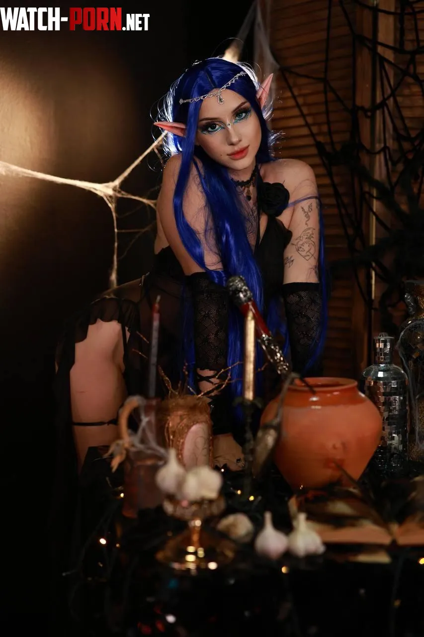 Sweet Queen of the elves by flirtydrunk
