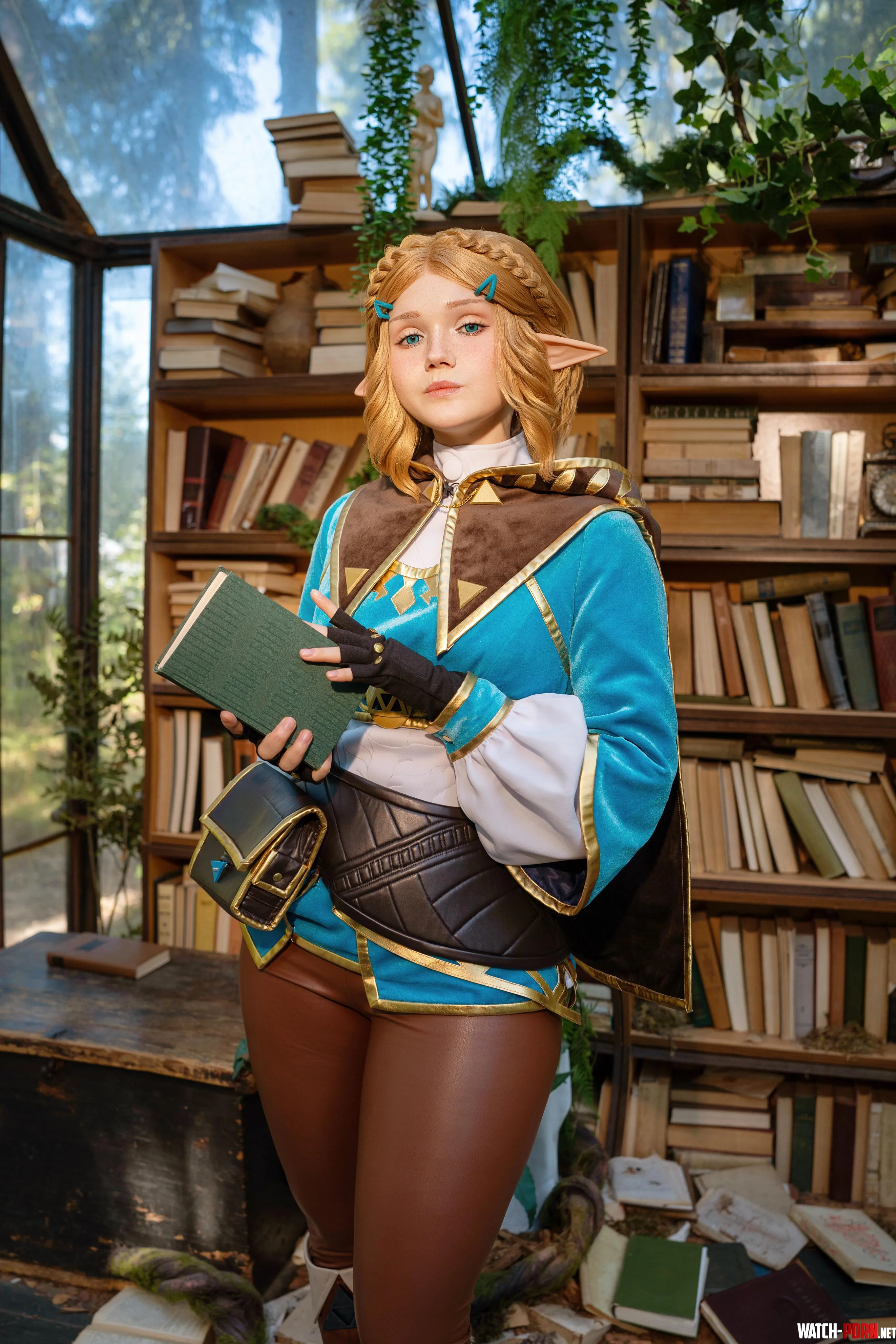 Zelda cosplay by Neyrodesu  by Neyrodesu