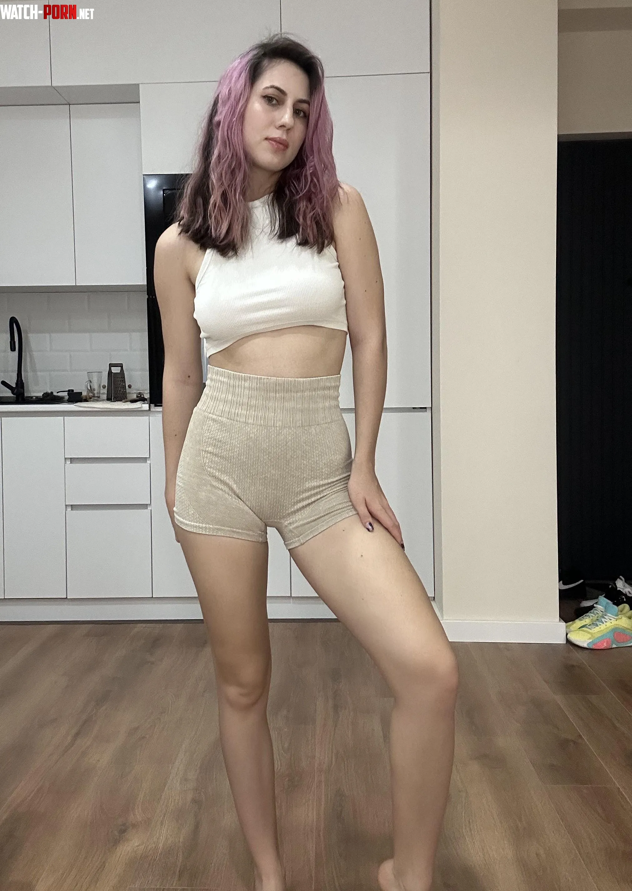 I look good in this yoga pants by MoonEliza