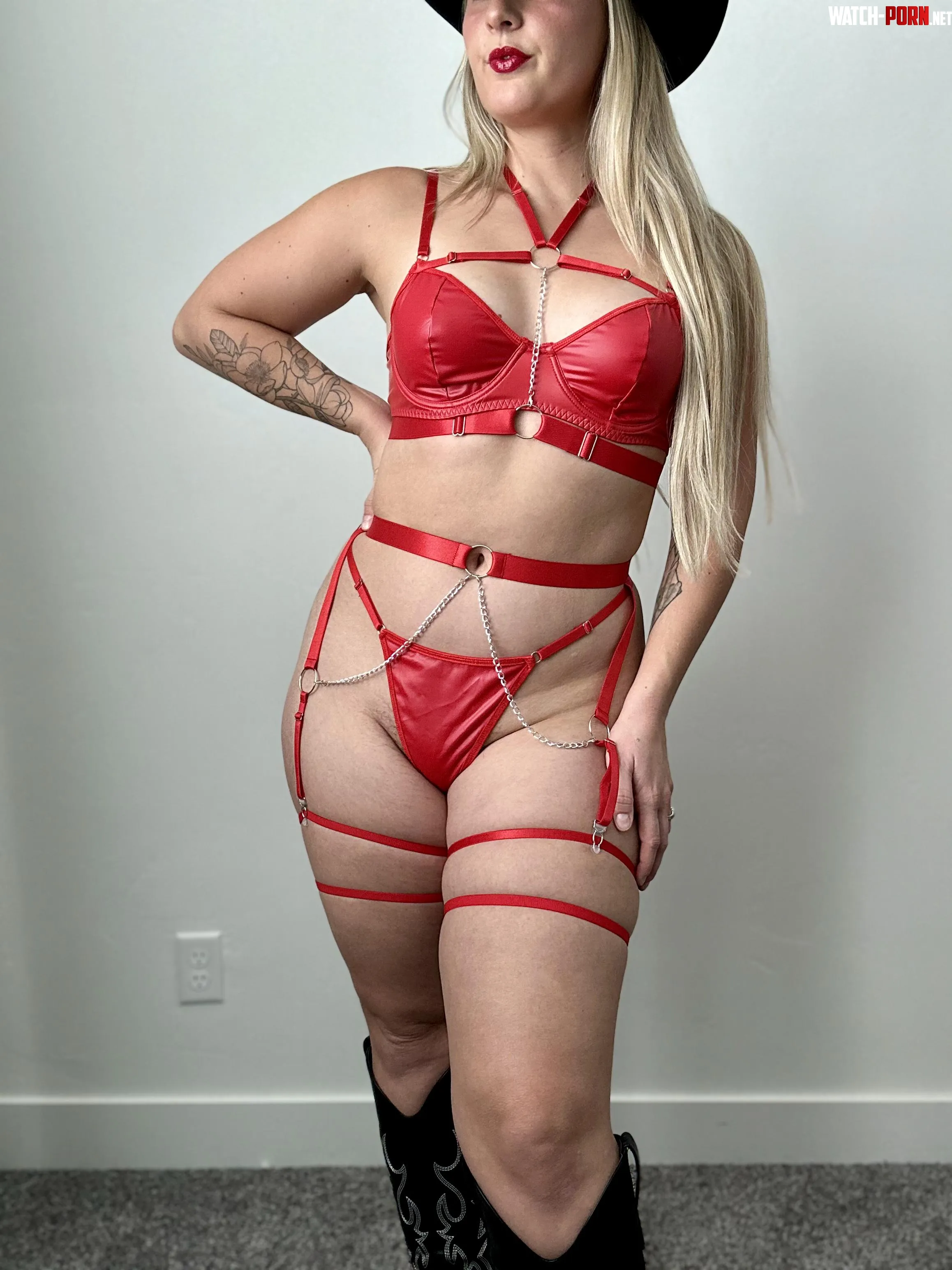 Can u make em legs shake by naughtydesertcowgirl
