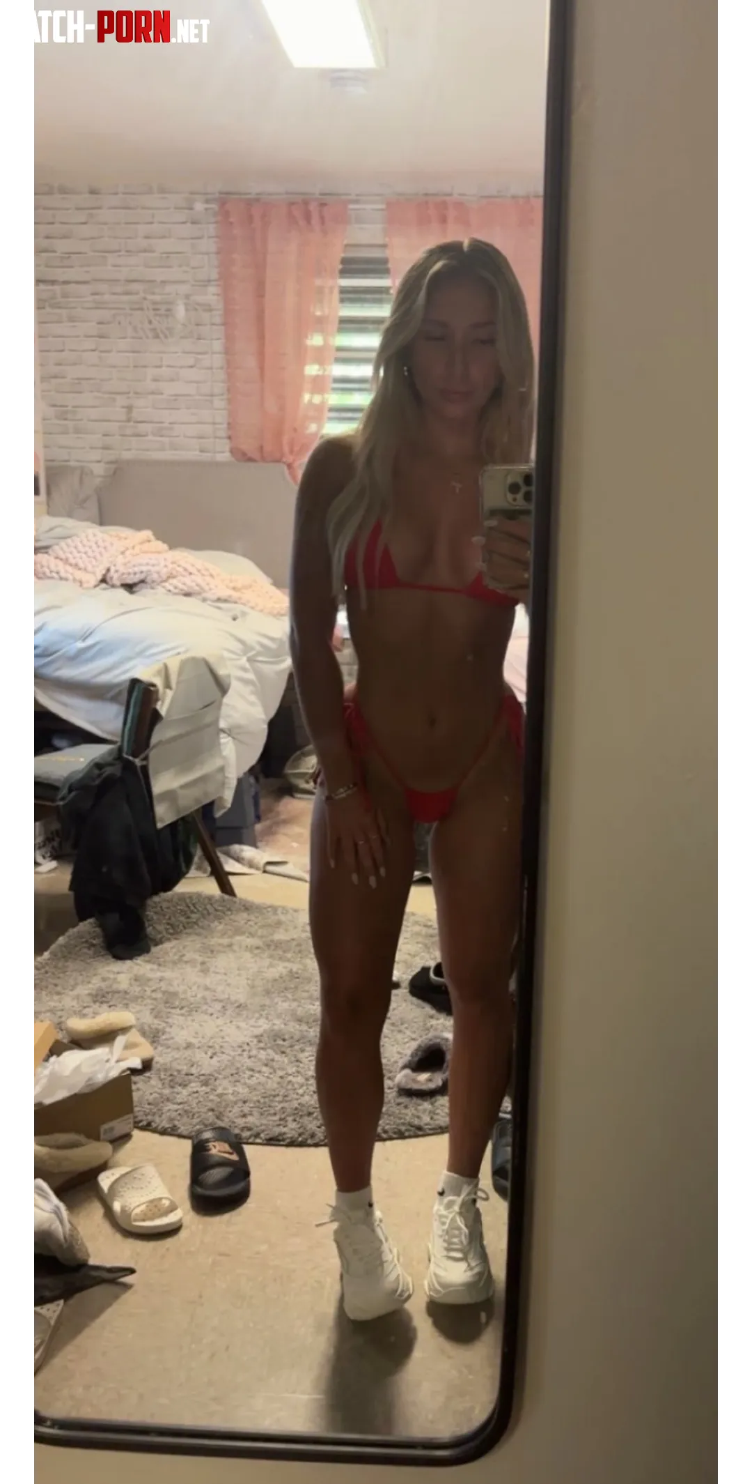 Insane teen body  by stonkymoonbruh