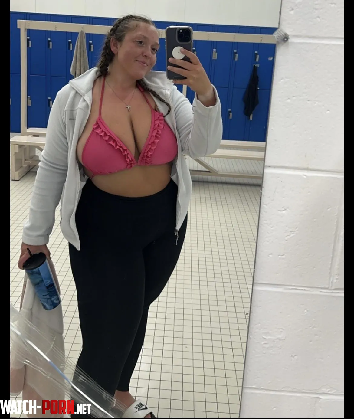 Locker room by hungjohn-