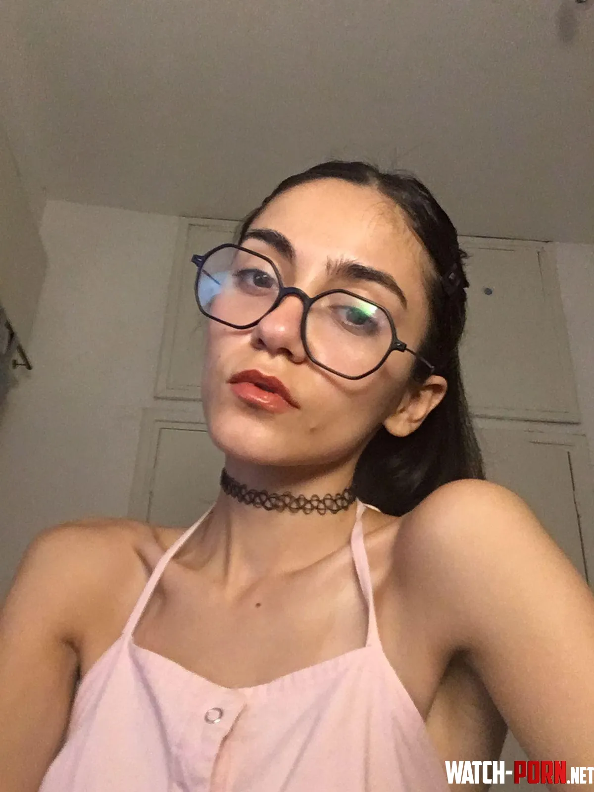 What do you think if I wear my necklace to our first date by rexeleme
