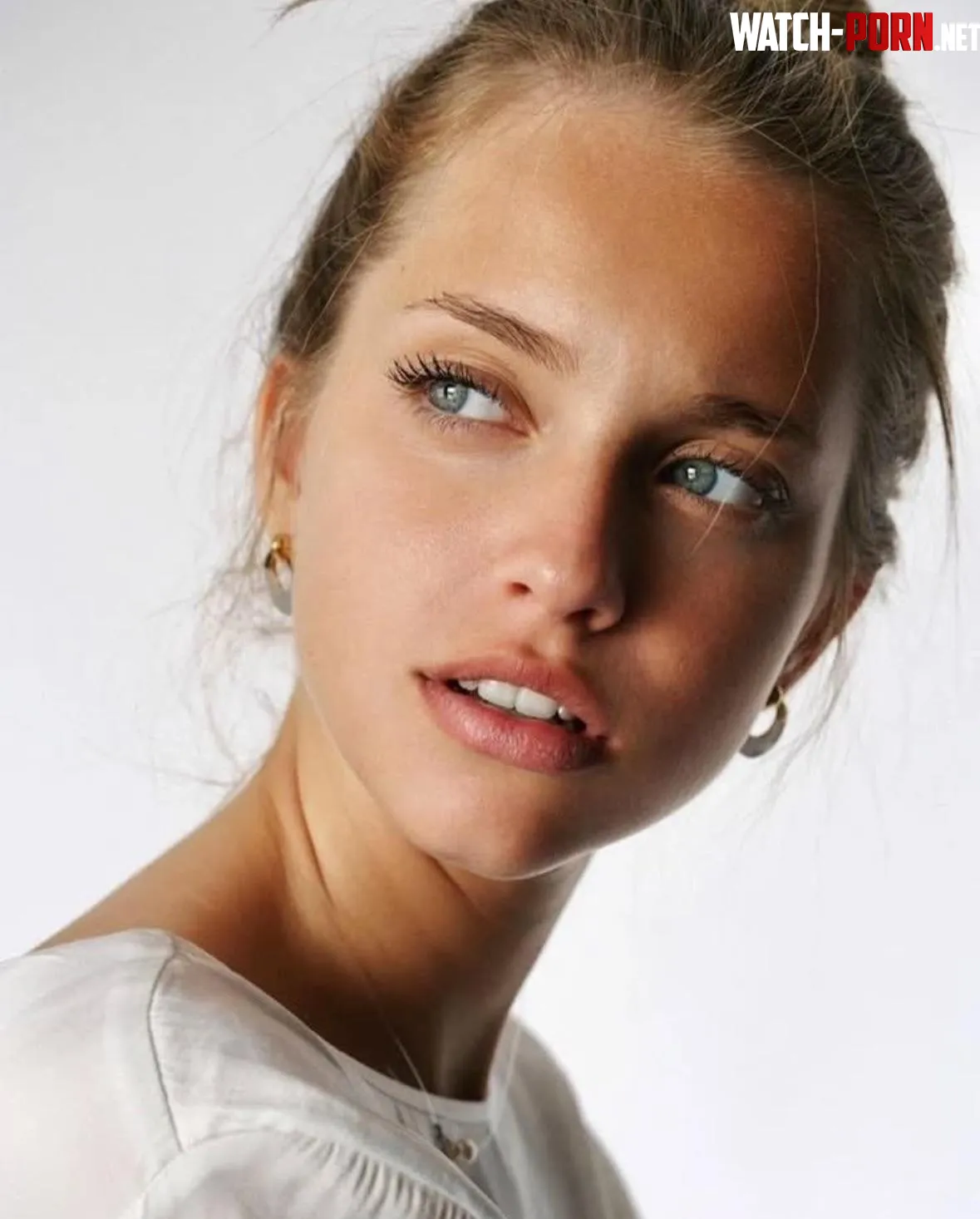 Magui Corceiro  by tumblrvogue