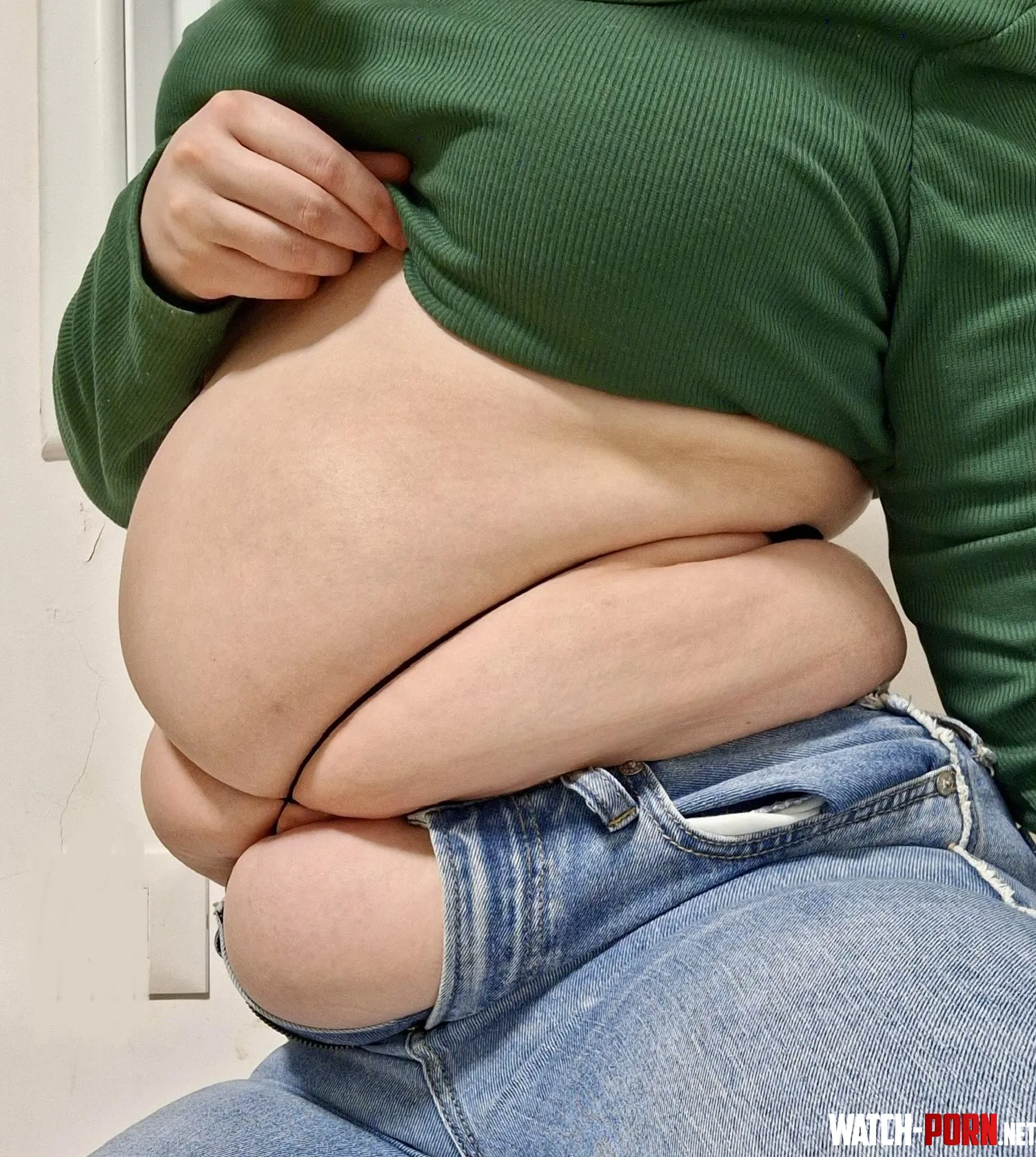 Im addicted to the feeling of having a stuffed belly  by FatteningPrincess