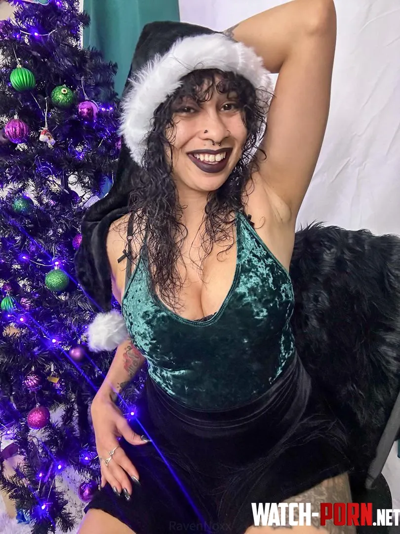 Holiday Armpit  by ravennoxx