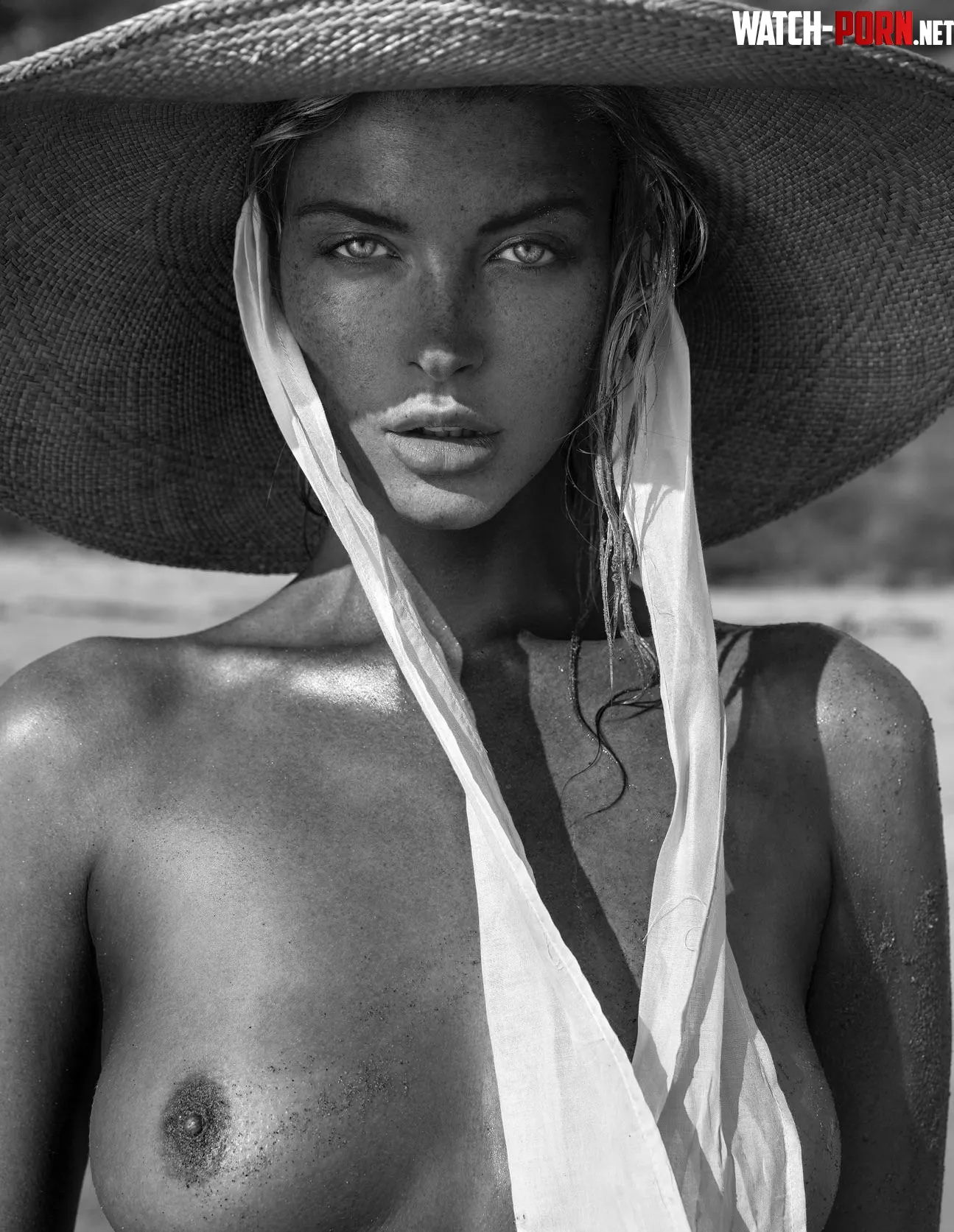 Erin Cummins by GarbegeMan