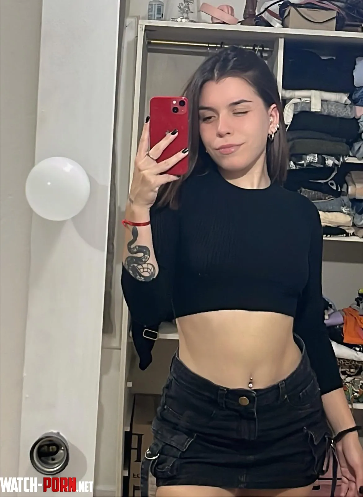 I love this black top by lunitafr