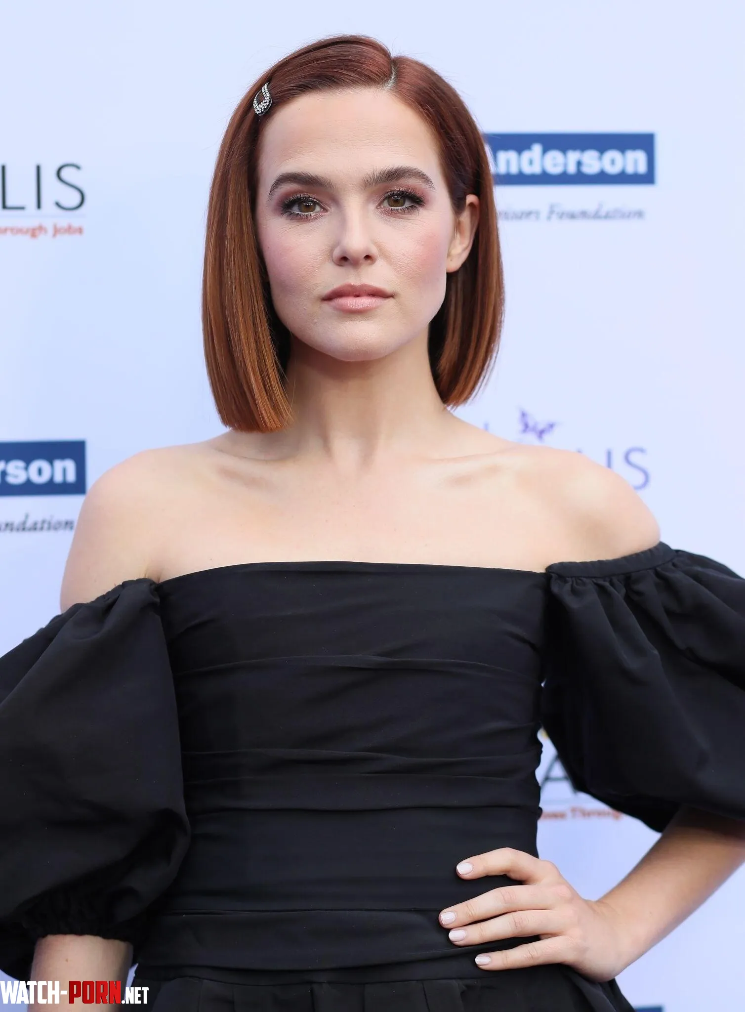Zoey Deutch by blood_smoker