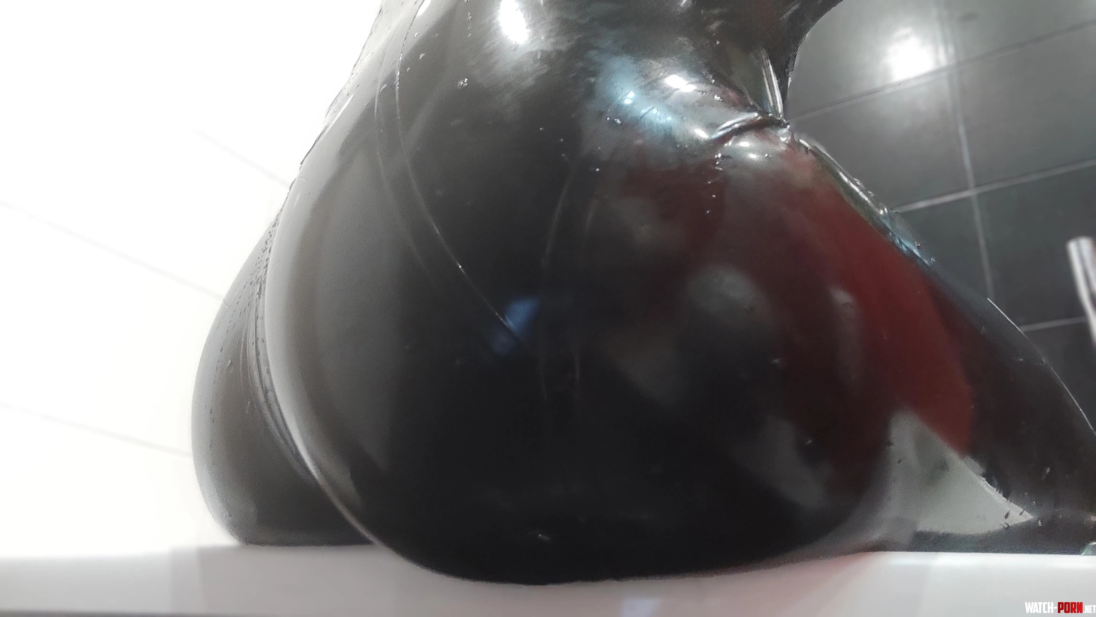 Happy new year all Latex lovers by ne0nixxxx