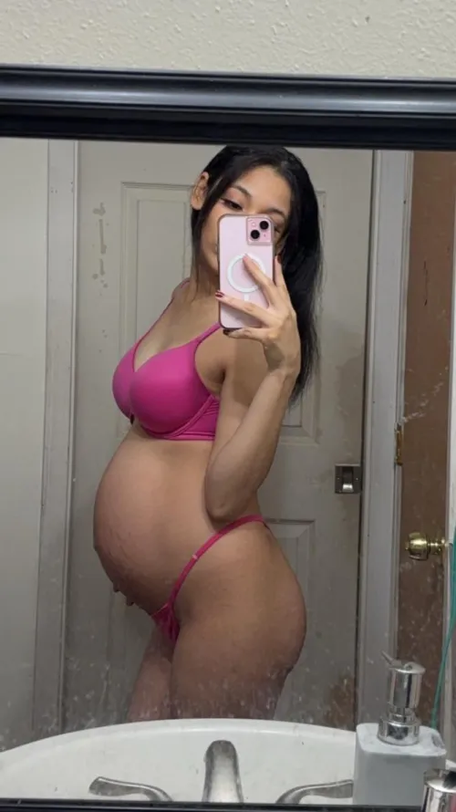Thumbnail Anticipating the Arrival: Giving Birth Any Minute Now - BaByG1111_ | PregnantPetite